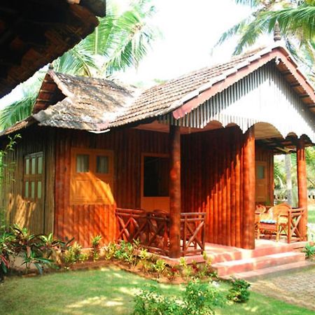 Pranav Beach Resort Kannur Exteriör bild