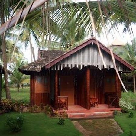 Pranav Beach Resort Kannur Exteriör bild