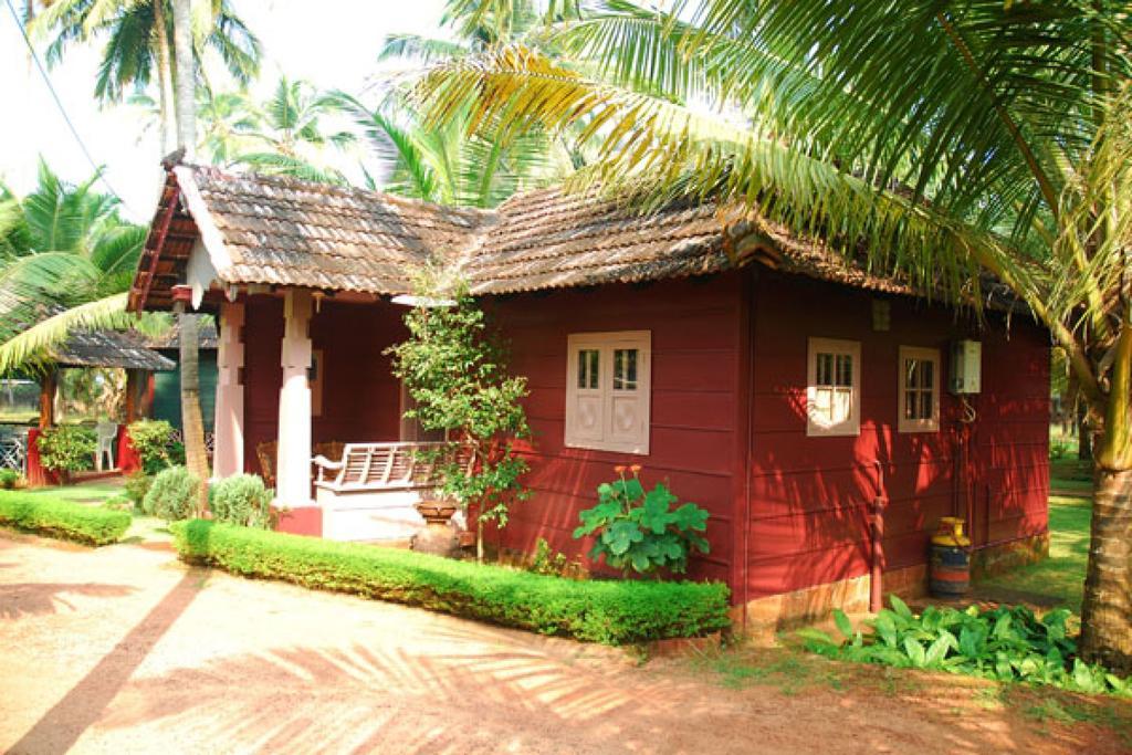 Pranav Beach Resort Kannur Exteriör bild