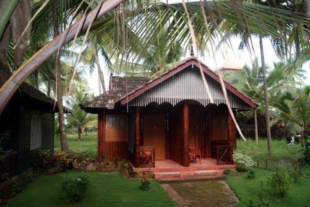 Pranav Beach Resort Kannur Exteriör bild